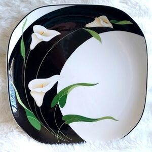 Sango quadrille Lilly porcelain dinner plates